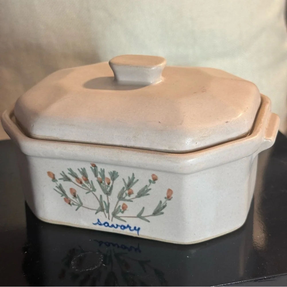 Stoneware Vintage Covered Baking Dish Spices Savory and Anise Signed